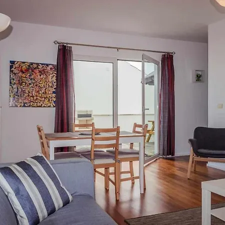 Downtown Da Vitória Al Apartamento *