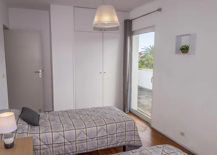 Downtown Da Vitoria Al Apartment