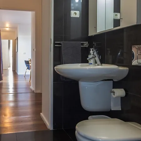 Downtown Da Vitoria Al Praia da Vitória